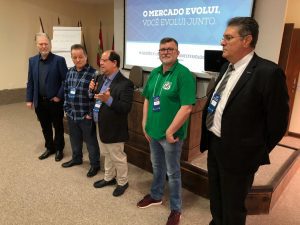 Curso de Gestão e Liderança em Anestesiologia reúne anestesistas em Curitiba