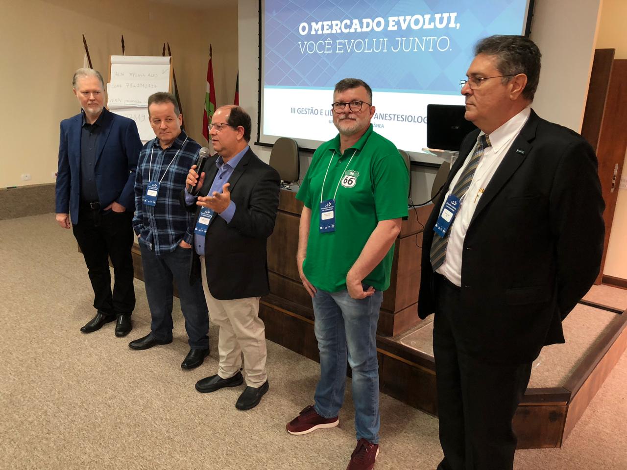 Curso de Gestão e Liderança em Anestesiologia reúne anestesistas em Curitiba