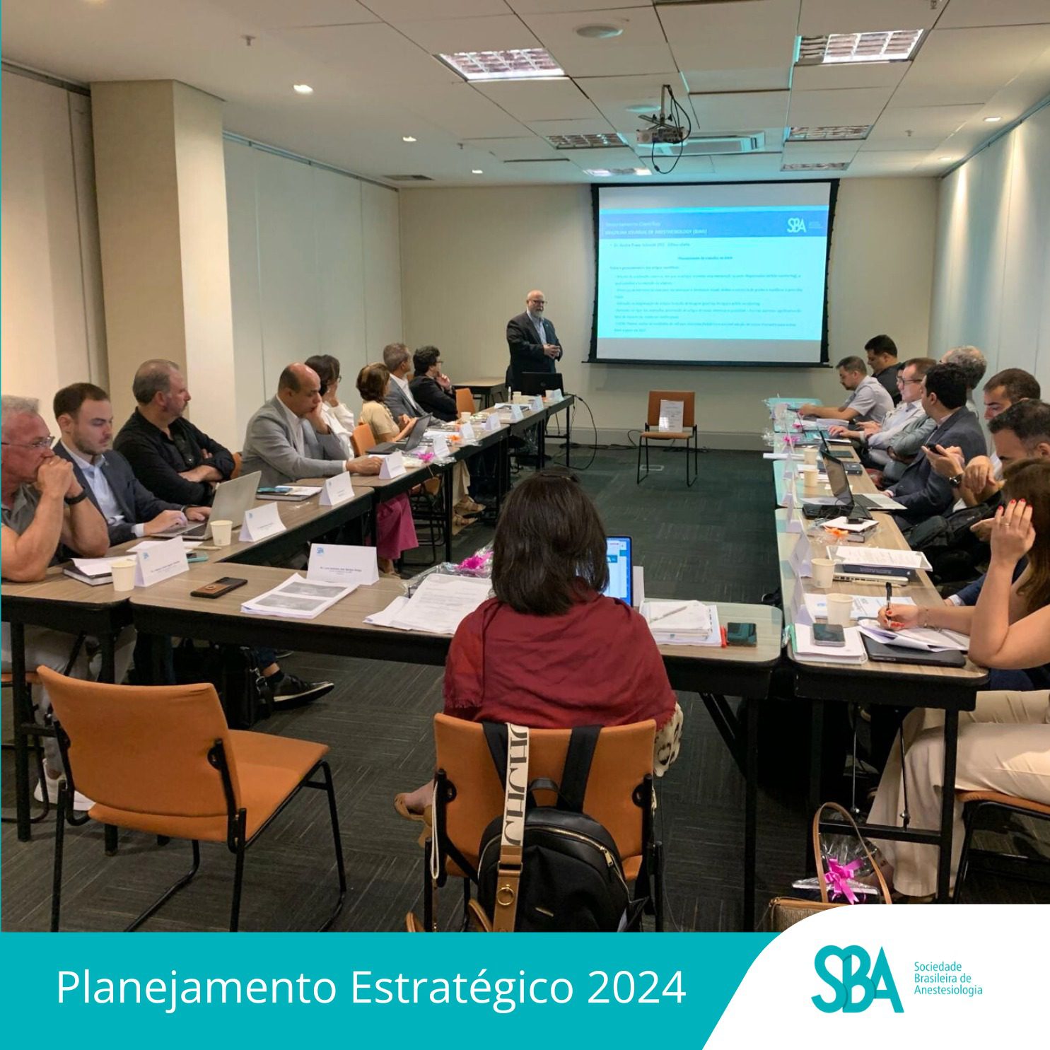 Reunião de planejamento estratégico das atividades das comissões para 2024.